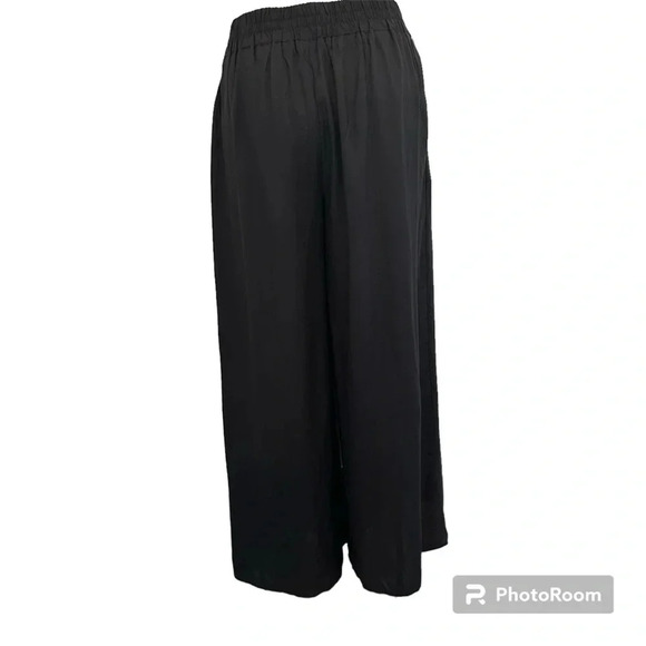 Curations Palazzo Pant with Tulip Hem Pockets in Black Size Medium - Picture 3 of 9